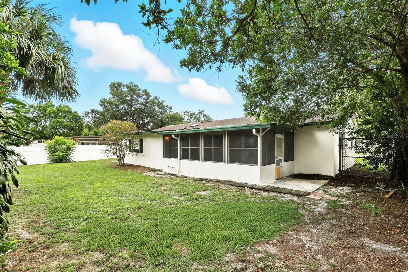Image 23 of 26 For 216 Tangelo Avenue