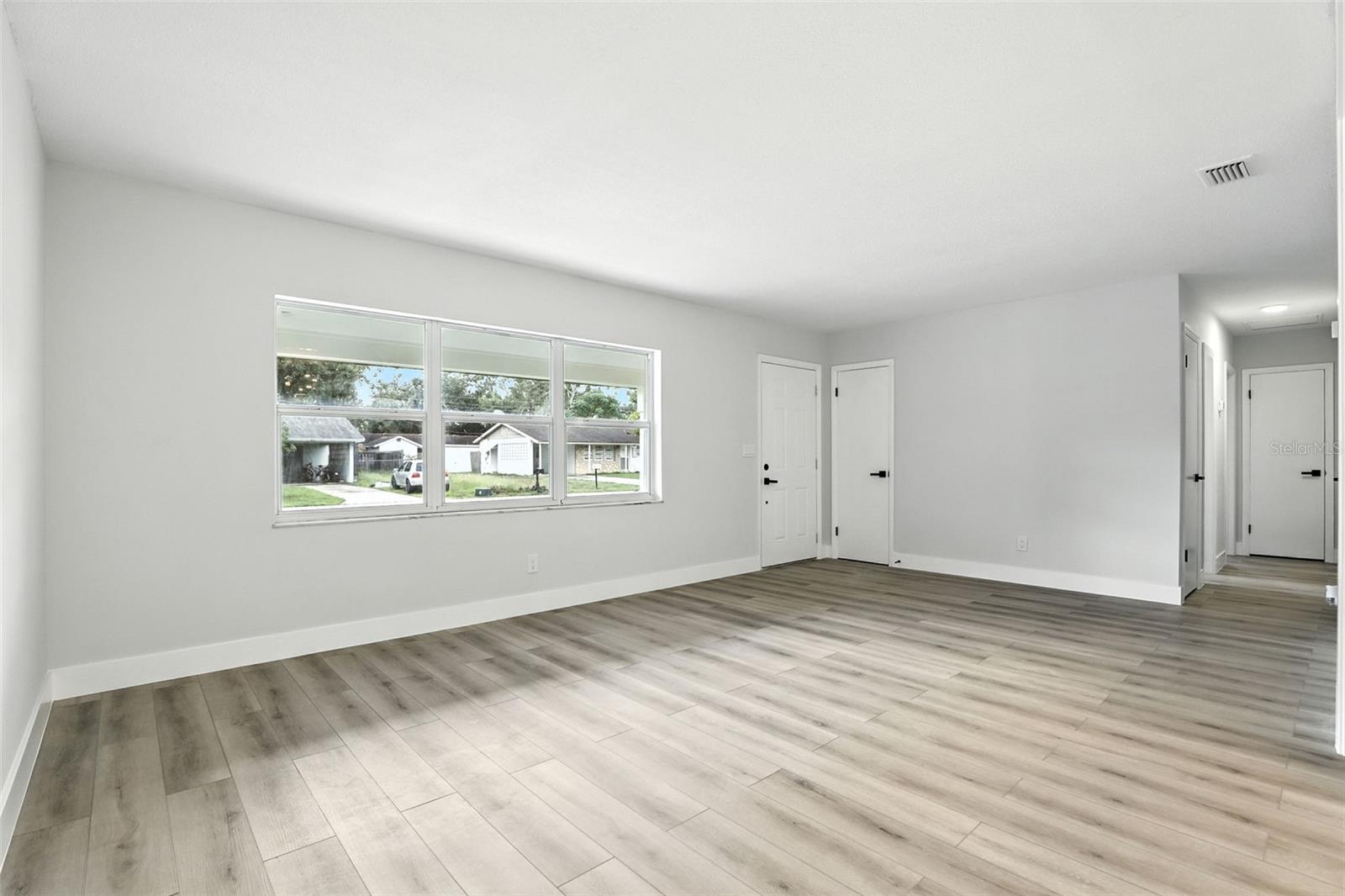 Image 5 of 26 For 216 Tangelo Avenue