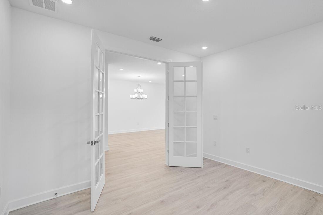 Image 26 of 41 For 888 Arbor Green Trail