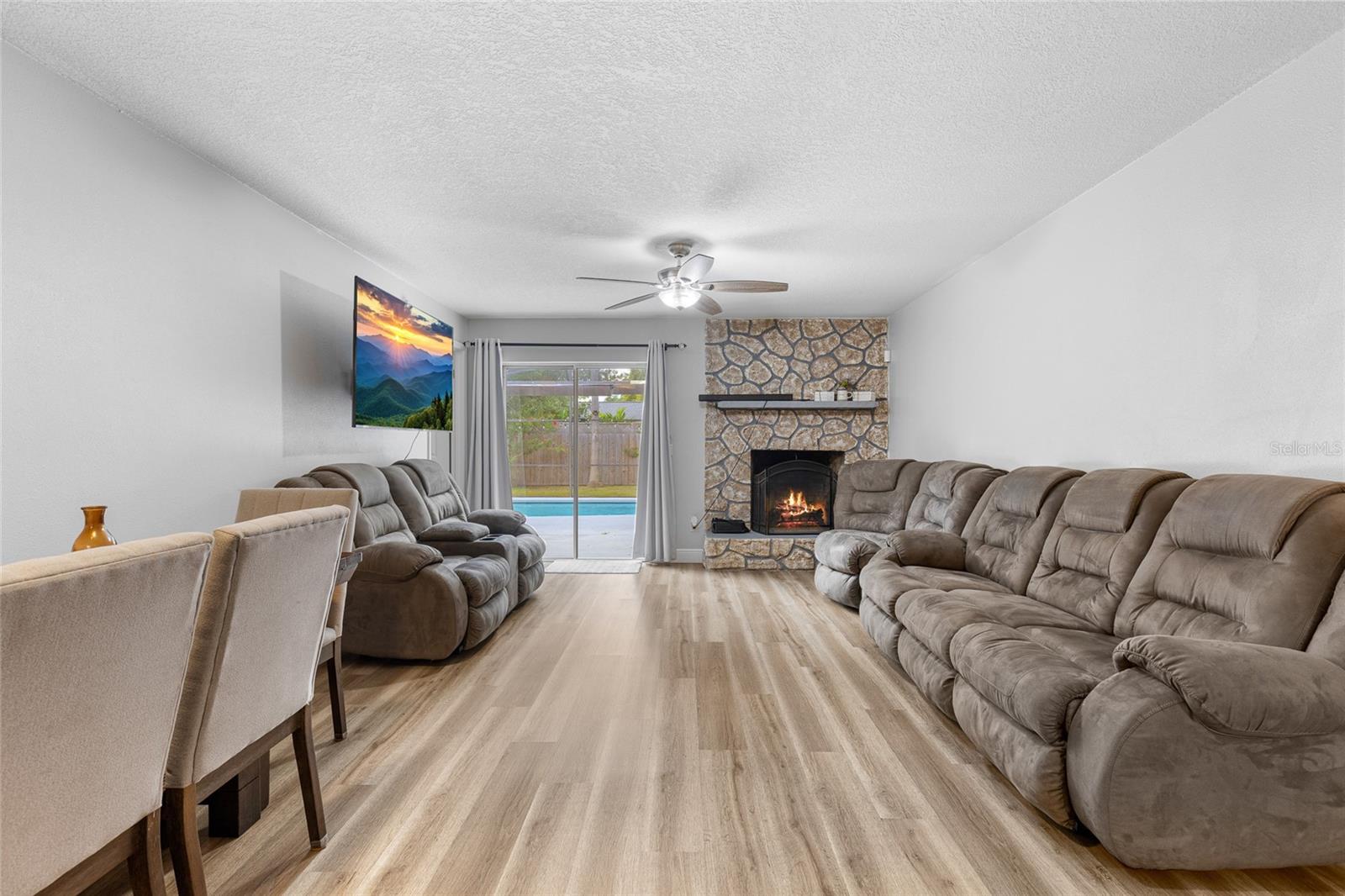 Image 7 of 37 For 6836 Massa Court