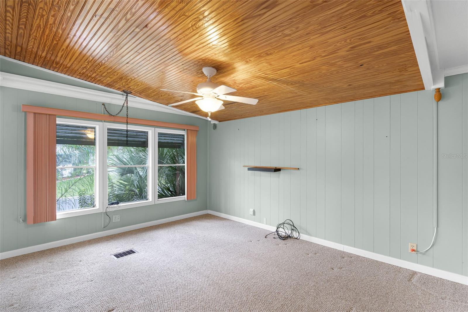 Image 17 of 50 For 192 Palm Meadows Drive