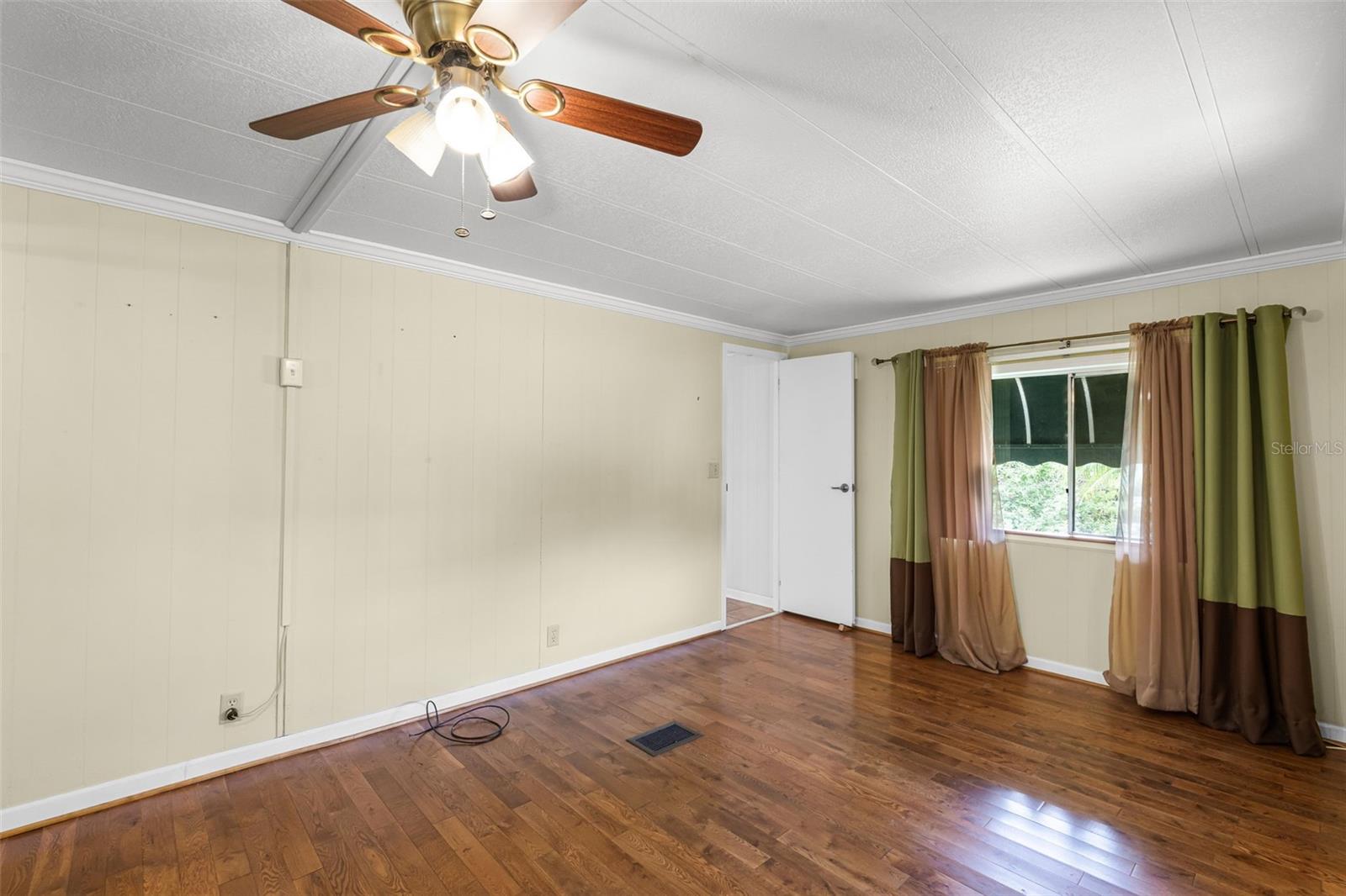 Image 20 of 50 For 192 Palm Meadows Drive
