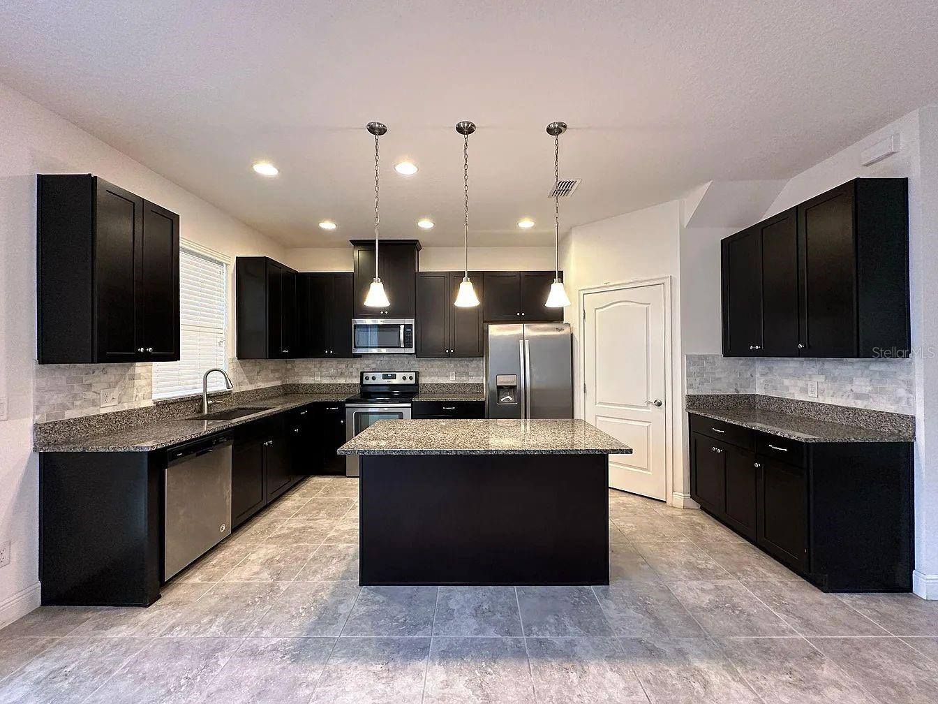 Image 4 of 23 For 13975 Arclid Street