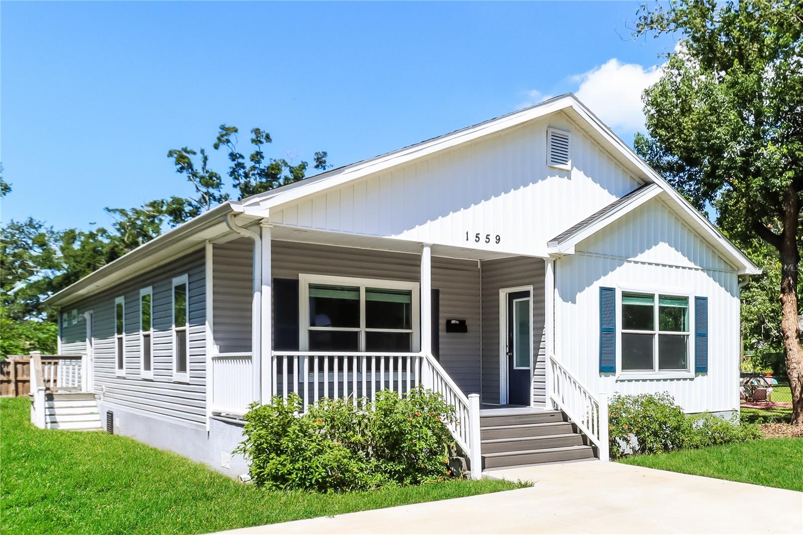 Image 2 of 16 For 1559 13th Street S