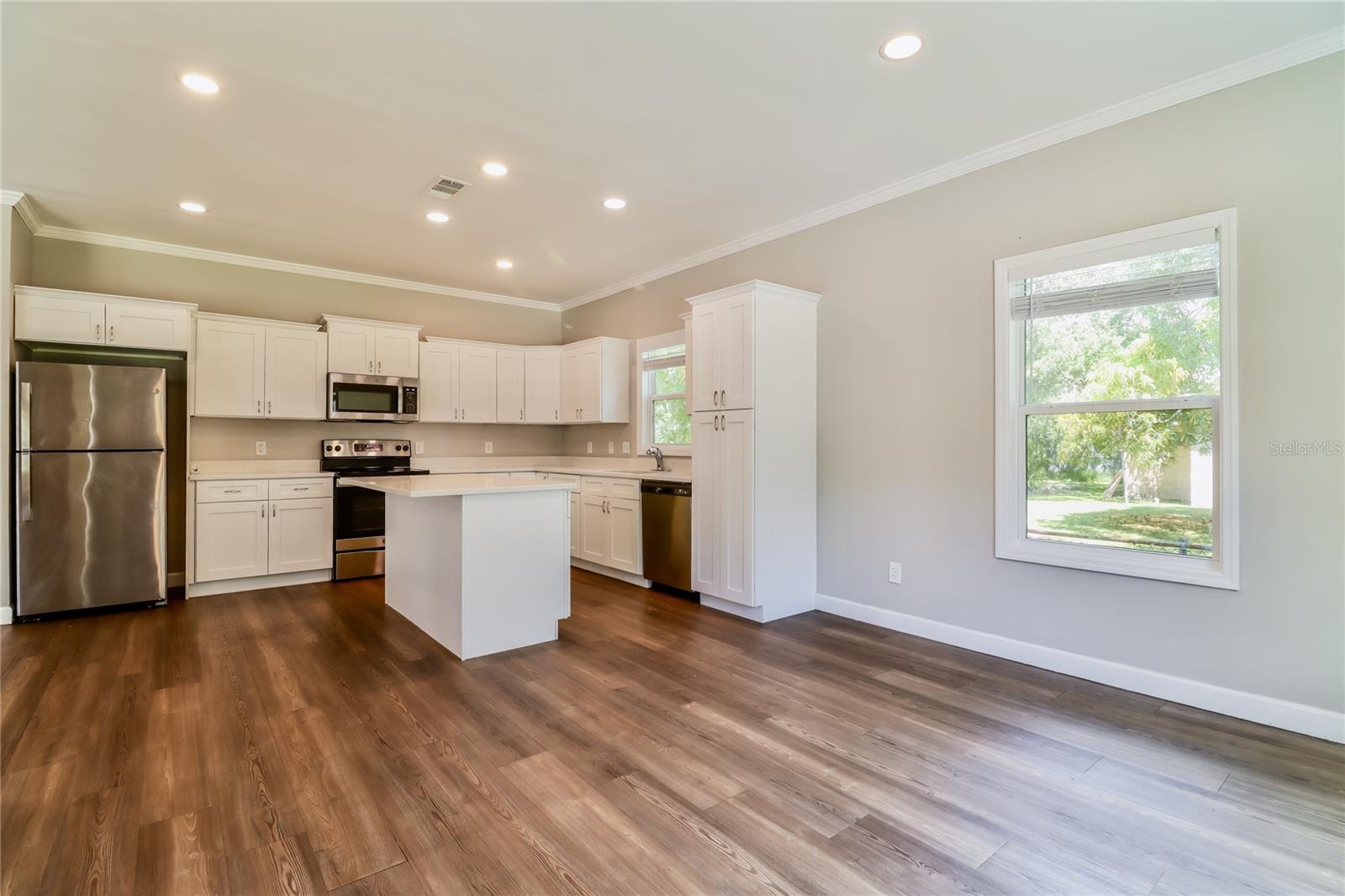 Image 4 of 16 For 1559 13th Street S