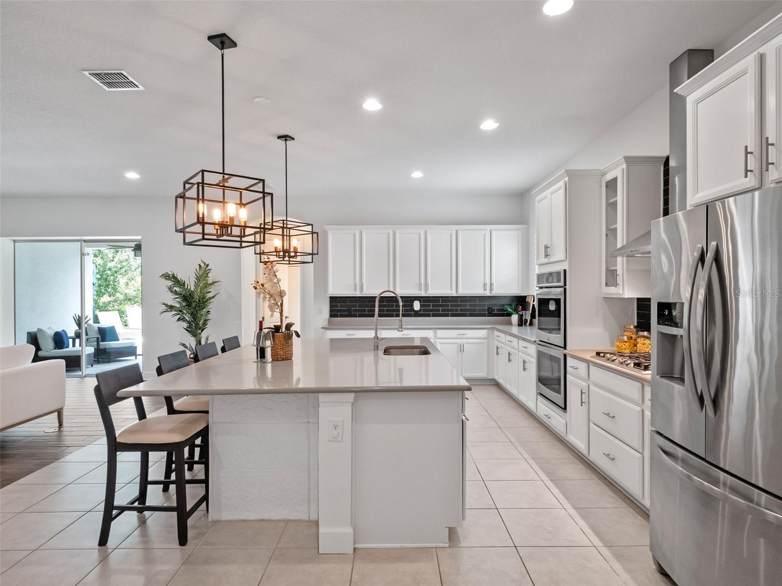 Image 15 of 51 For 7519 Mandarin Grove Way