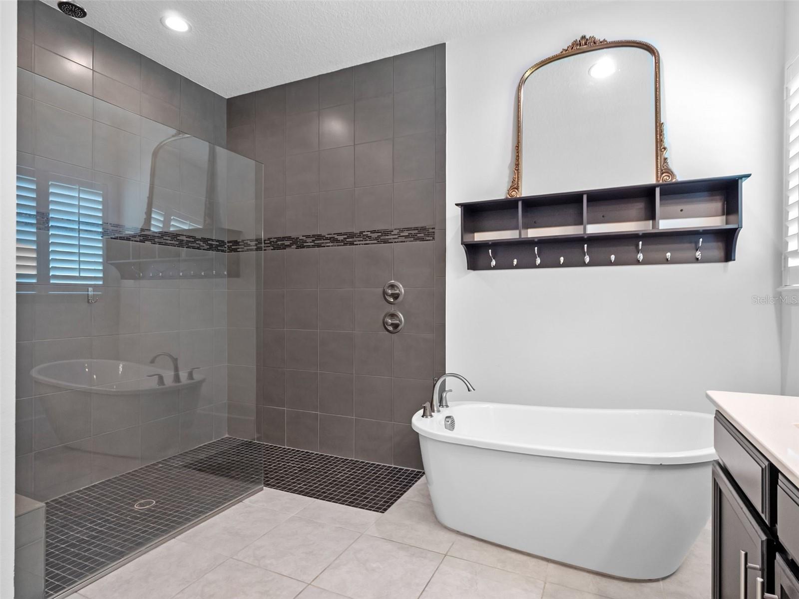 Image 22 of 51 For 7519 Mandarin Grove Way