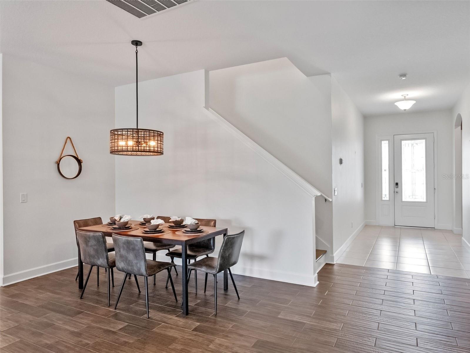 Image 6 of 51 For 7519 Mandarin Grove Way