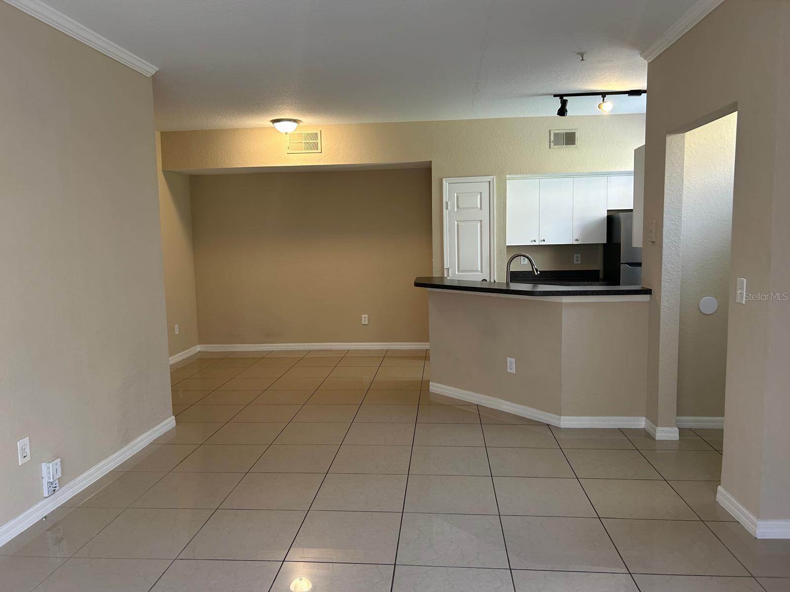 Image 4 of 18 For 6408 Raleigh Street 2403