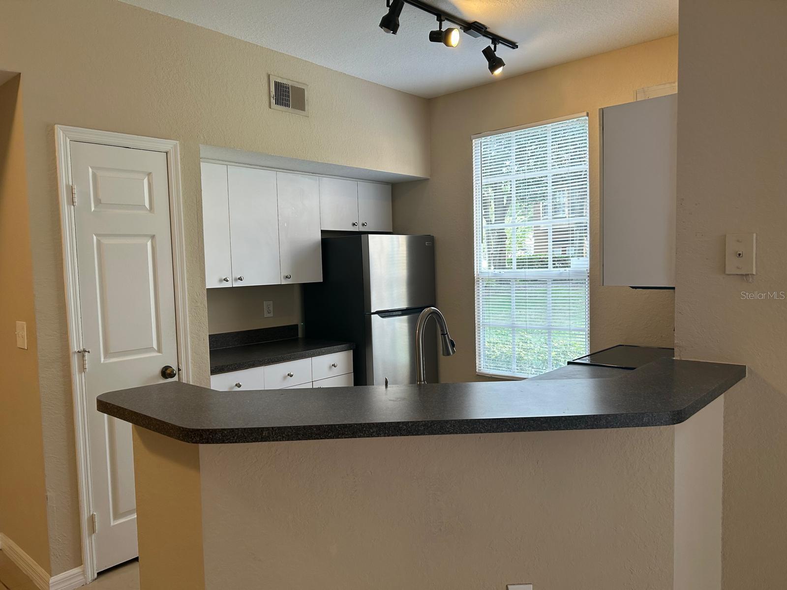 Image 5 of 18 For 6408 Raleigh Street 2403