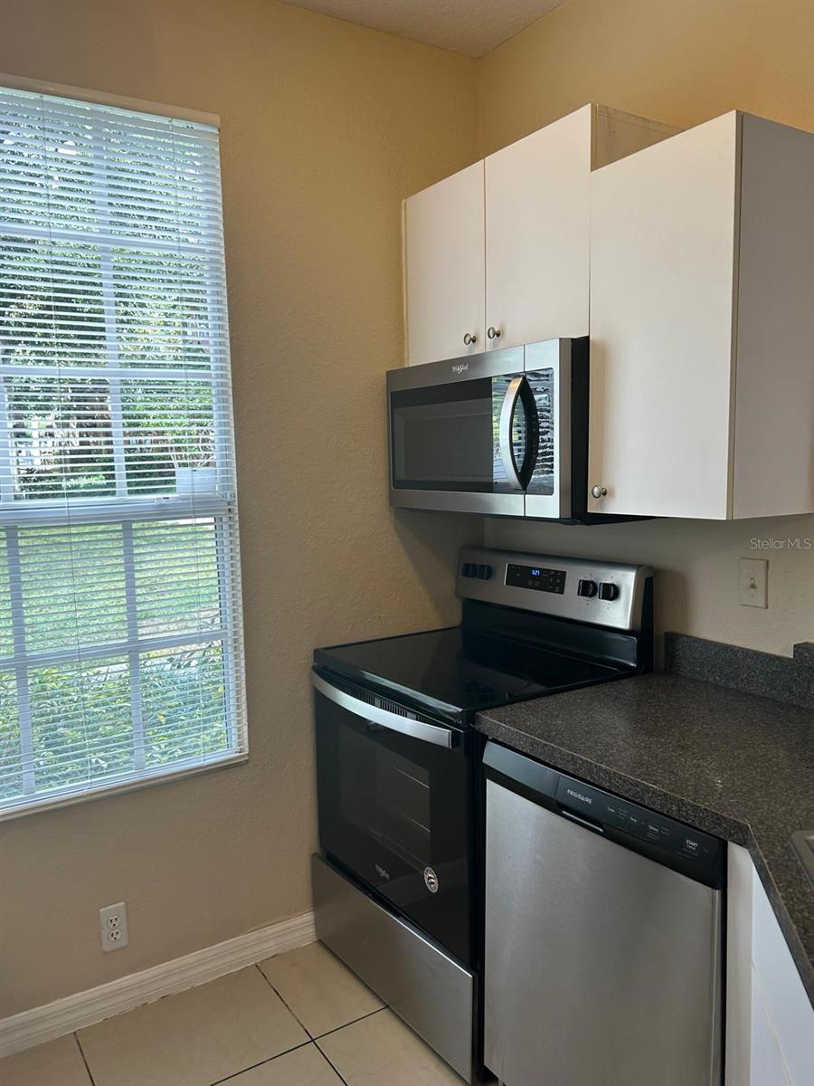 Image 6 of 18 For 6408 Raleigh Street 2403
