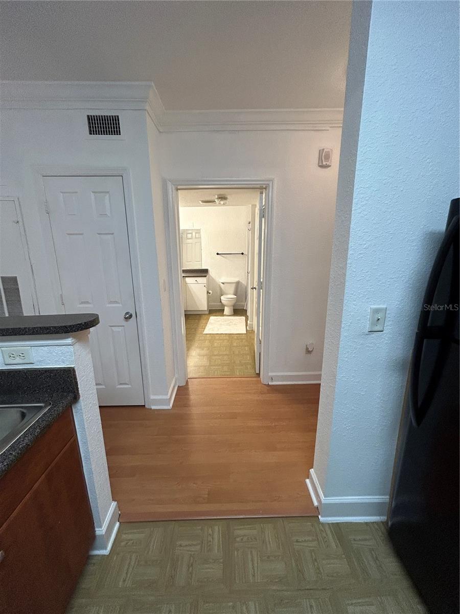 Image 14 of 27 For 304 South Street 4027