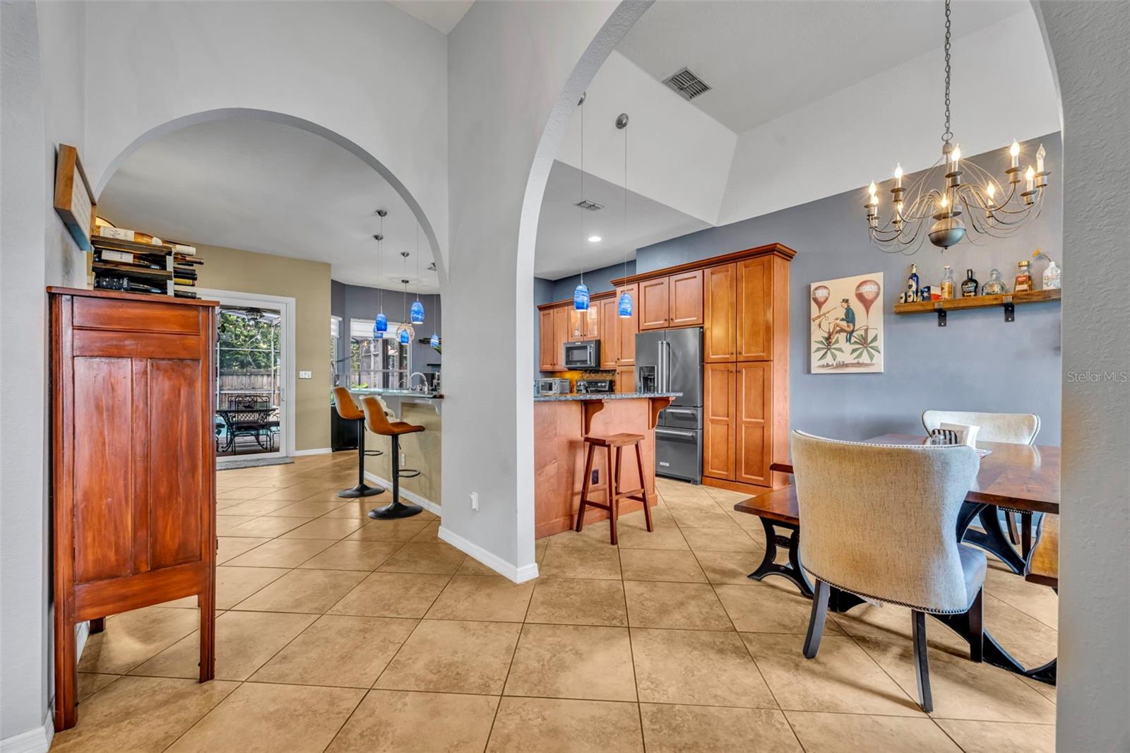 Image 15 of 43 For 10439 Pointview Court