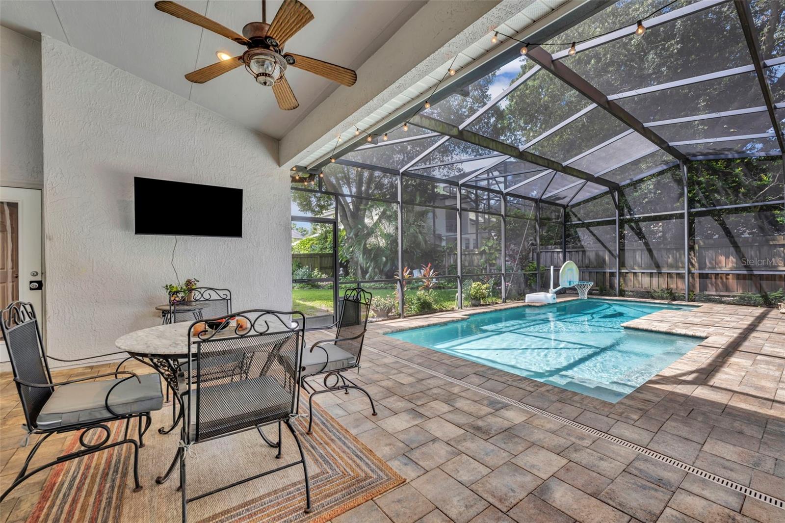 Image 30 of 43 For 10439 Pointview Court