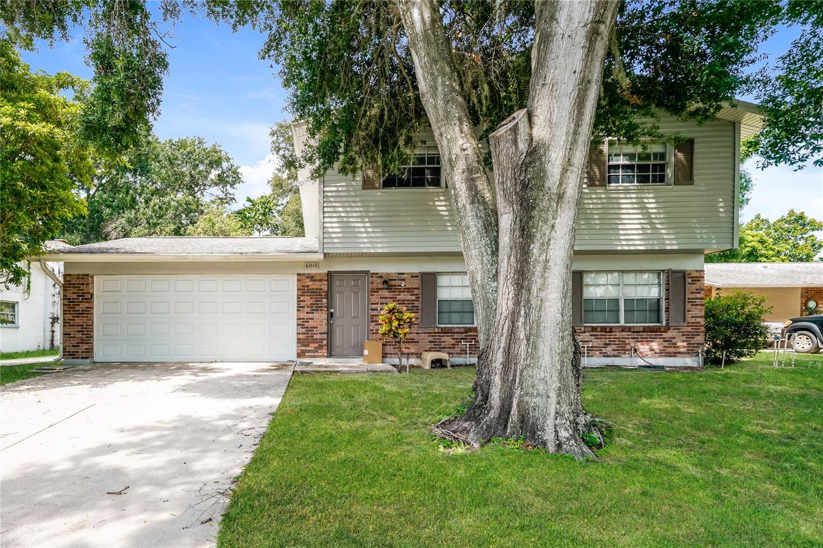 Details for 6010 Memorial Highway, TAMPA, FL 33615