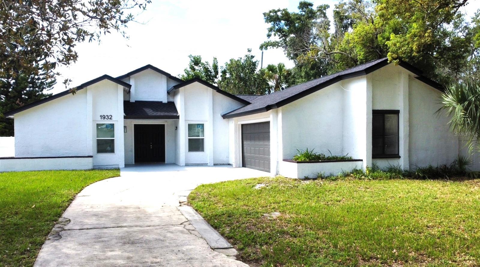 Details for 1932 Houndslake Drive, WINTER PARK, FL 32792