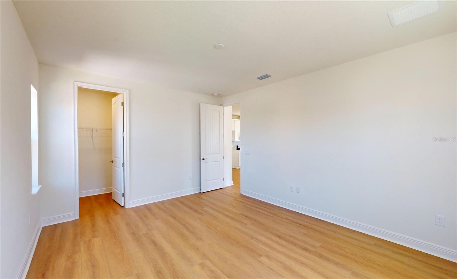 Image 30 of 39 For 10052 Peebles Street