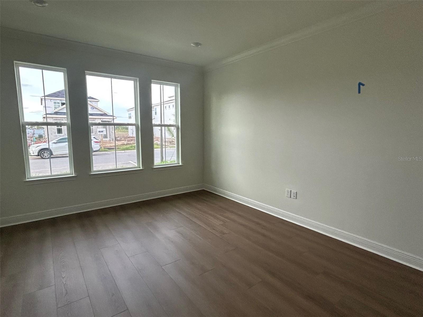 Image 8 of 28 For 10052 Peebles Street
