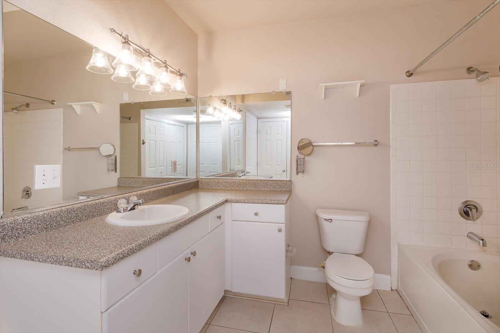 Image 15 of 22 For 204 E South St  4060