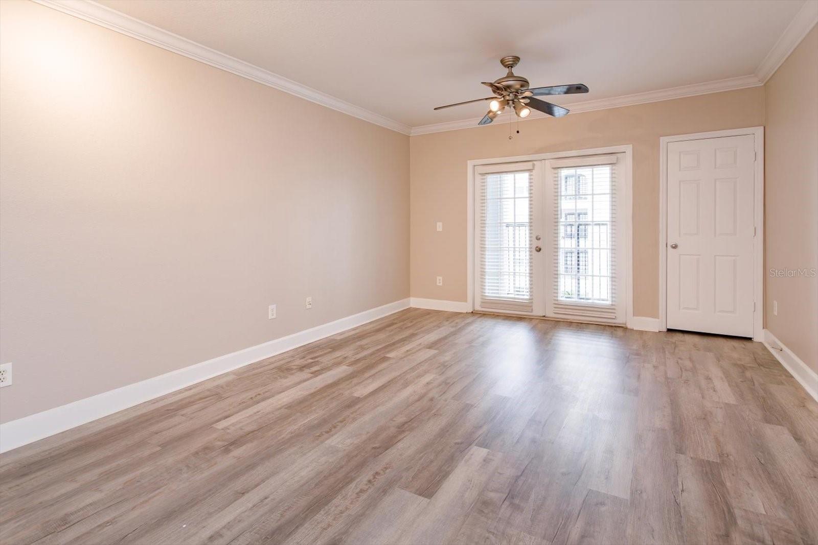 Image 9 of 22 For 204 E South St  4060
