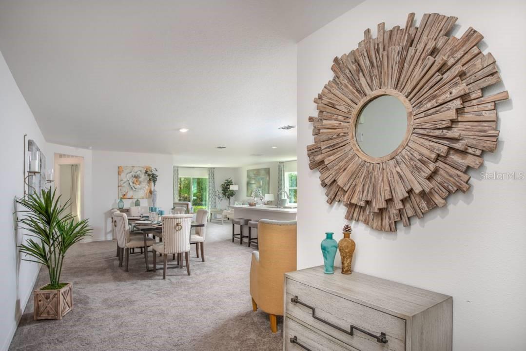Listing photo id 9 for 2845 Gardenia Drive