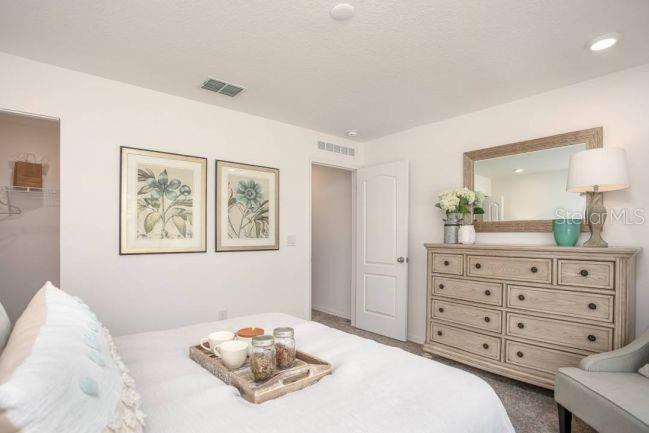Listing photo id 12 for 2845 Gardenia Drive