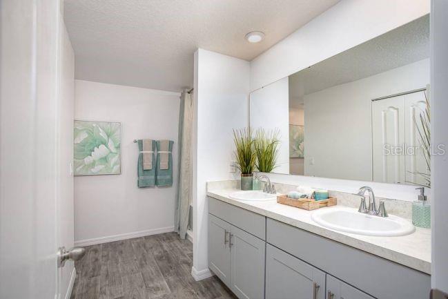 Listing photo id 14 for 2845 Gardenia Drive