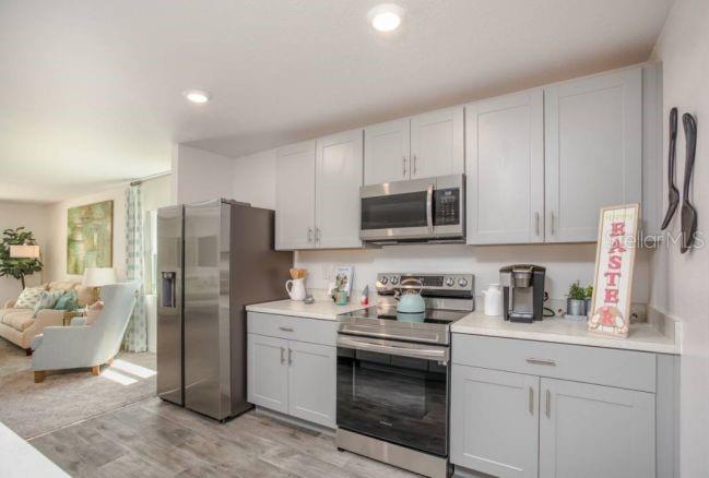 Listing photo id 4 for 2845 Gardenia Drive