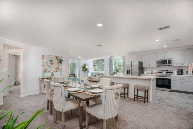 Listing photo id 5 for 2845 Gardenia Drive