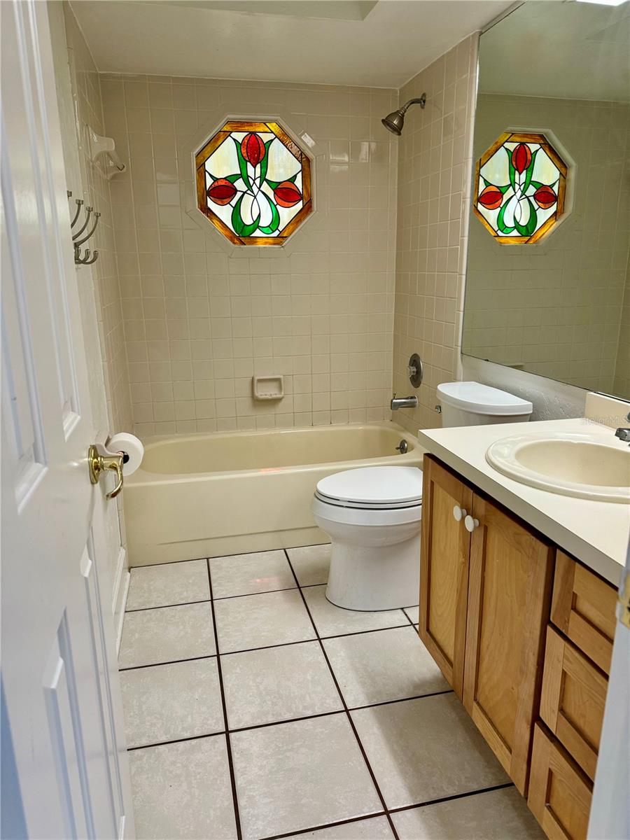 Image 10 of 15 For 410 Poplar Court