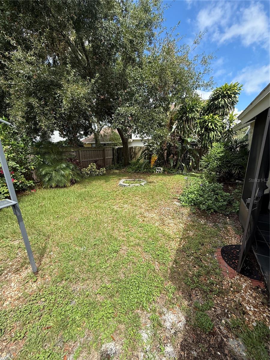 Image 14 of 15 For 410 Poplar Court