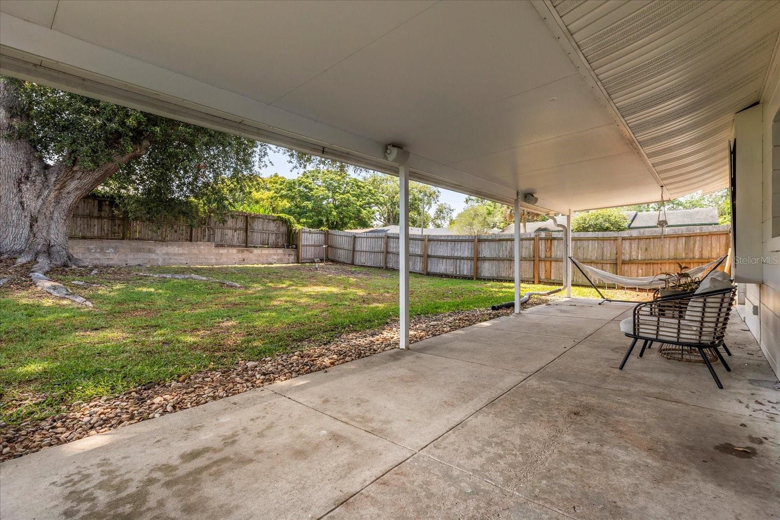 Image 28 of 37 For 611 Bryan Court