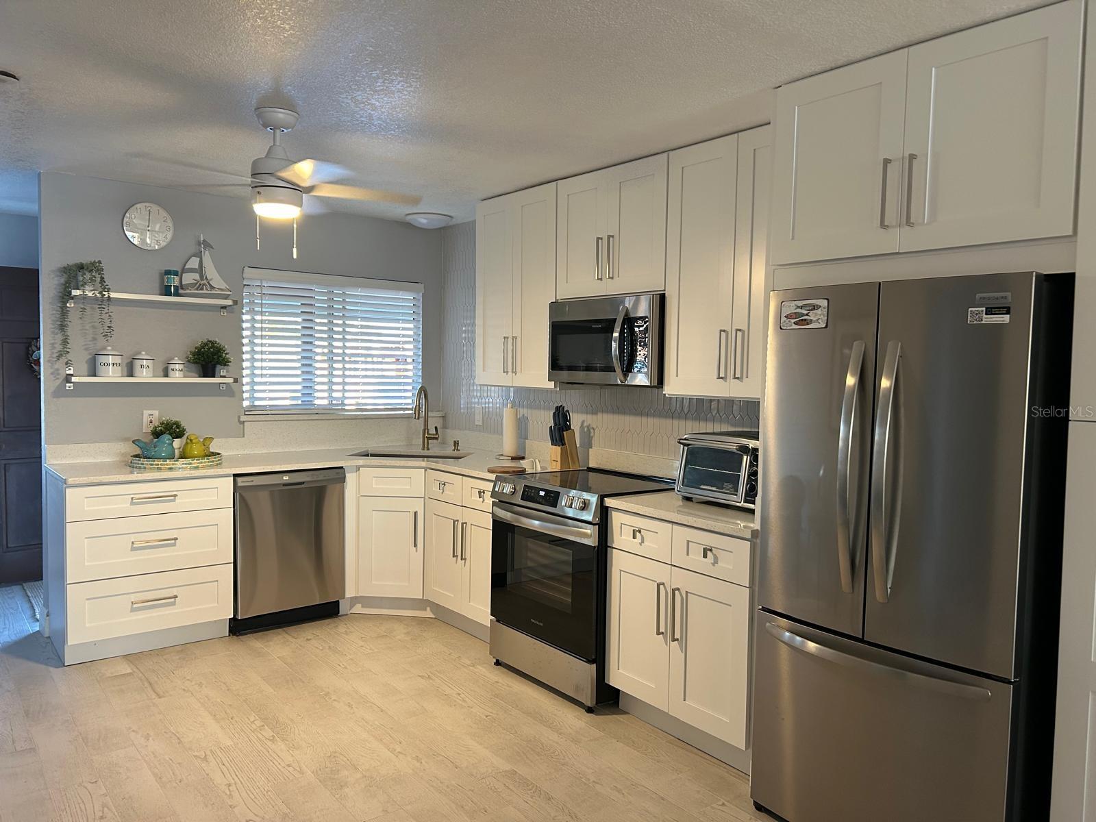 Image 10 of 25 For 1008 Apollo Beach Boulevard 210
