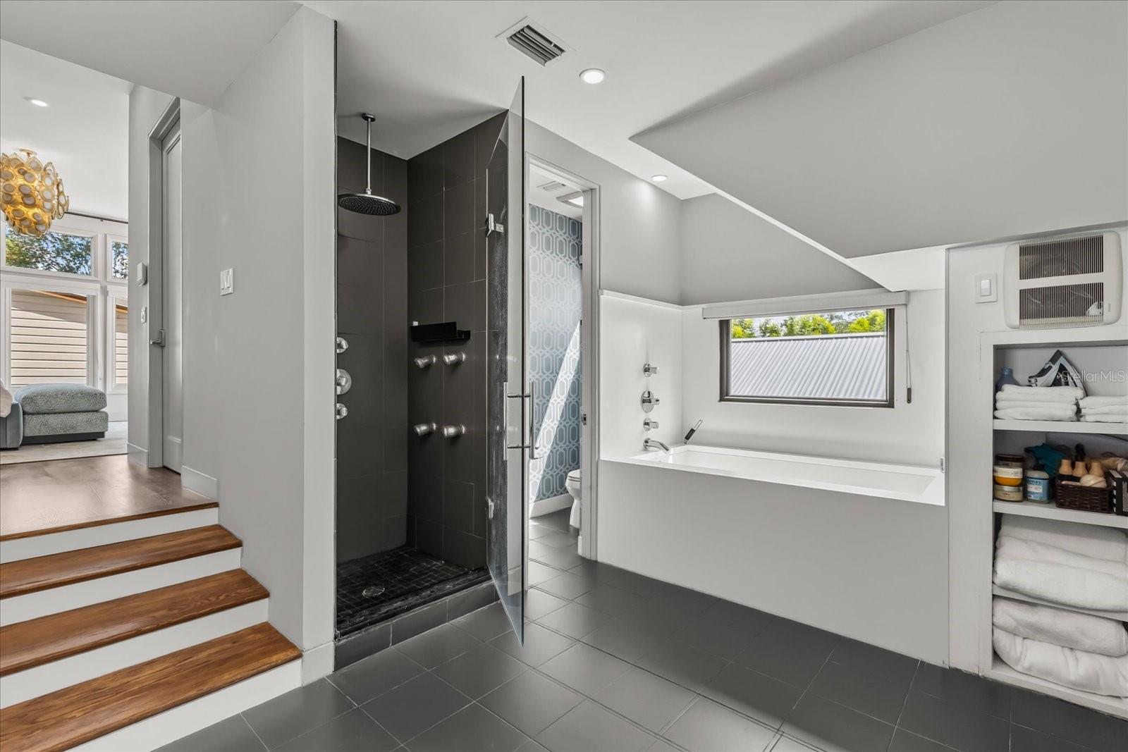 Image 12 of 77 For 119 Hyer Avenue