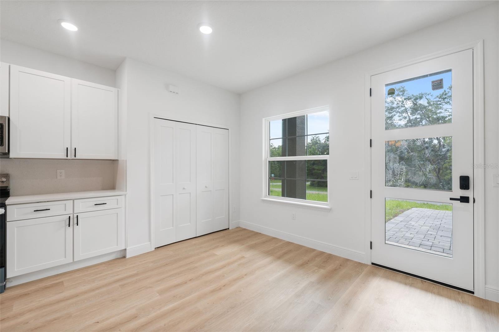 Image 16 of 37 For 17943 38th Avenue Road