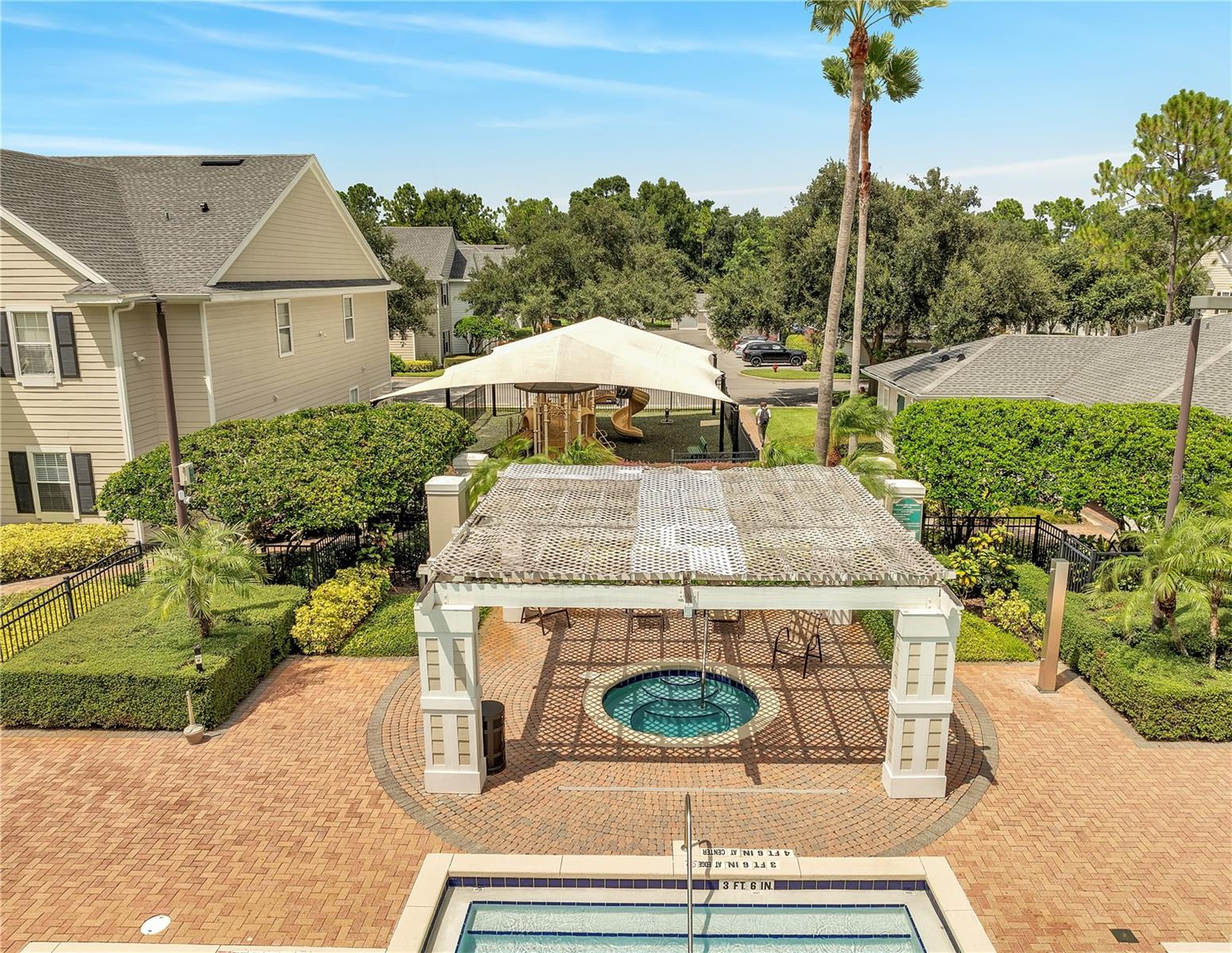 Image 16 of 43 For 130 Southern Pecan Circle 108