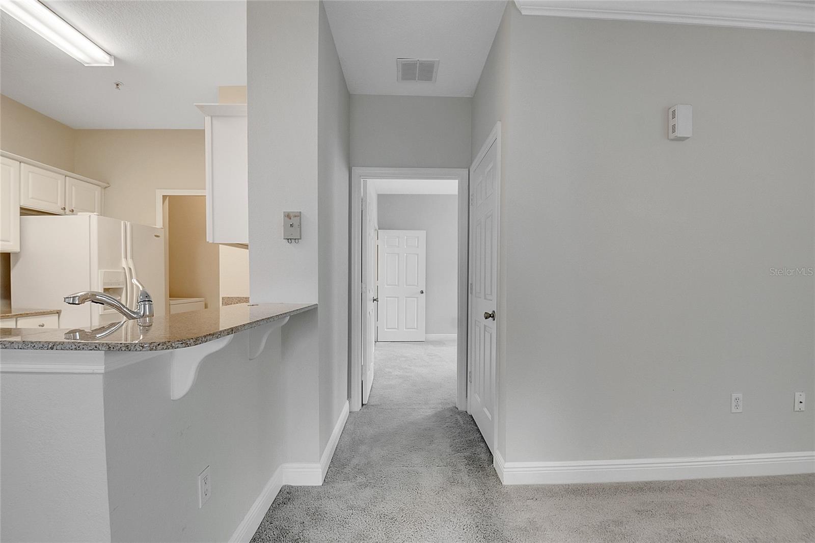Image 33 of 43 For 130 Southern Pecan Circle 108