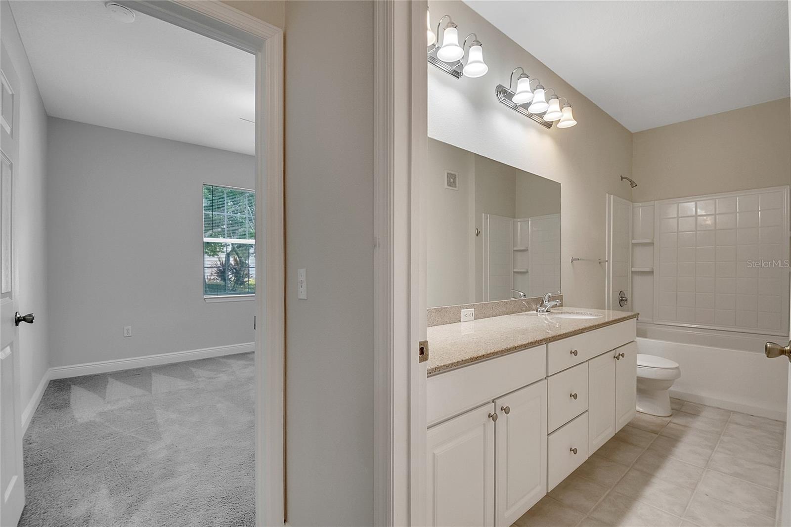 Image 40 of 43 For 130 Southern Pecan Circle 108