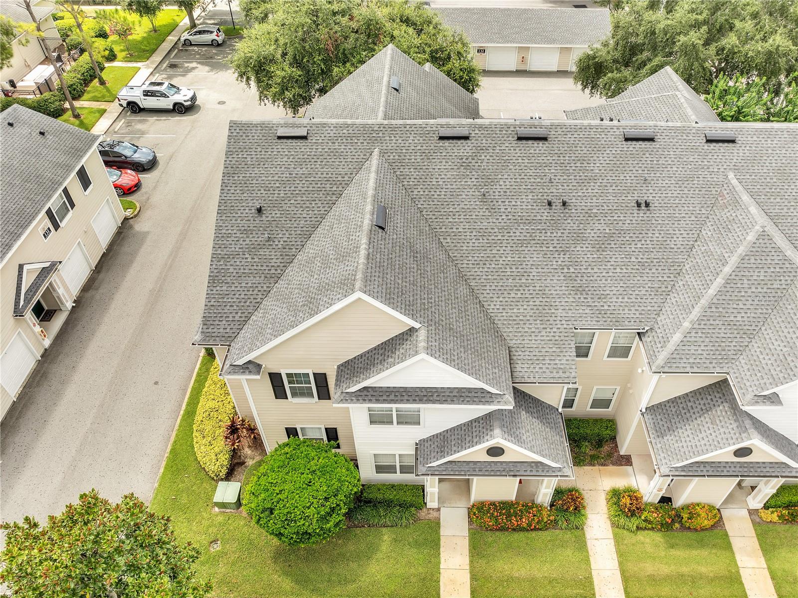 Image 6 of 43 For 130 Southern Pecan Circle 108