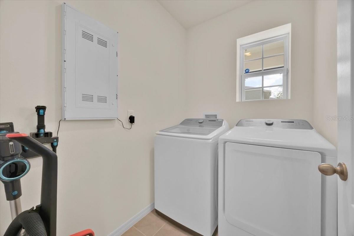 Image 7 of 28 For 2497 Ribbon Fall Avenue