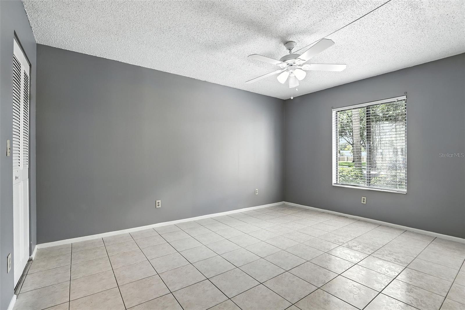 Image 14 of 28 For 8201 Sun Spring Circle B1