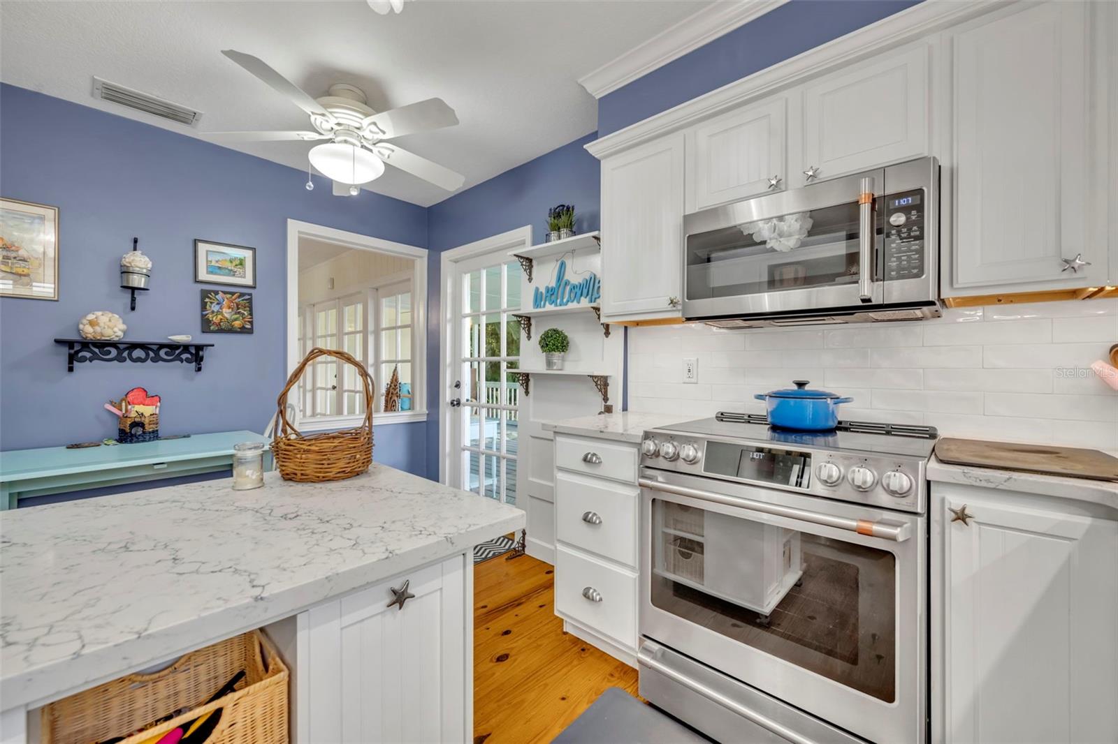Image 11 of 23 For 902 Westmoreland Drive