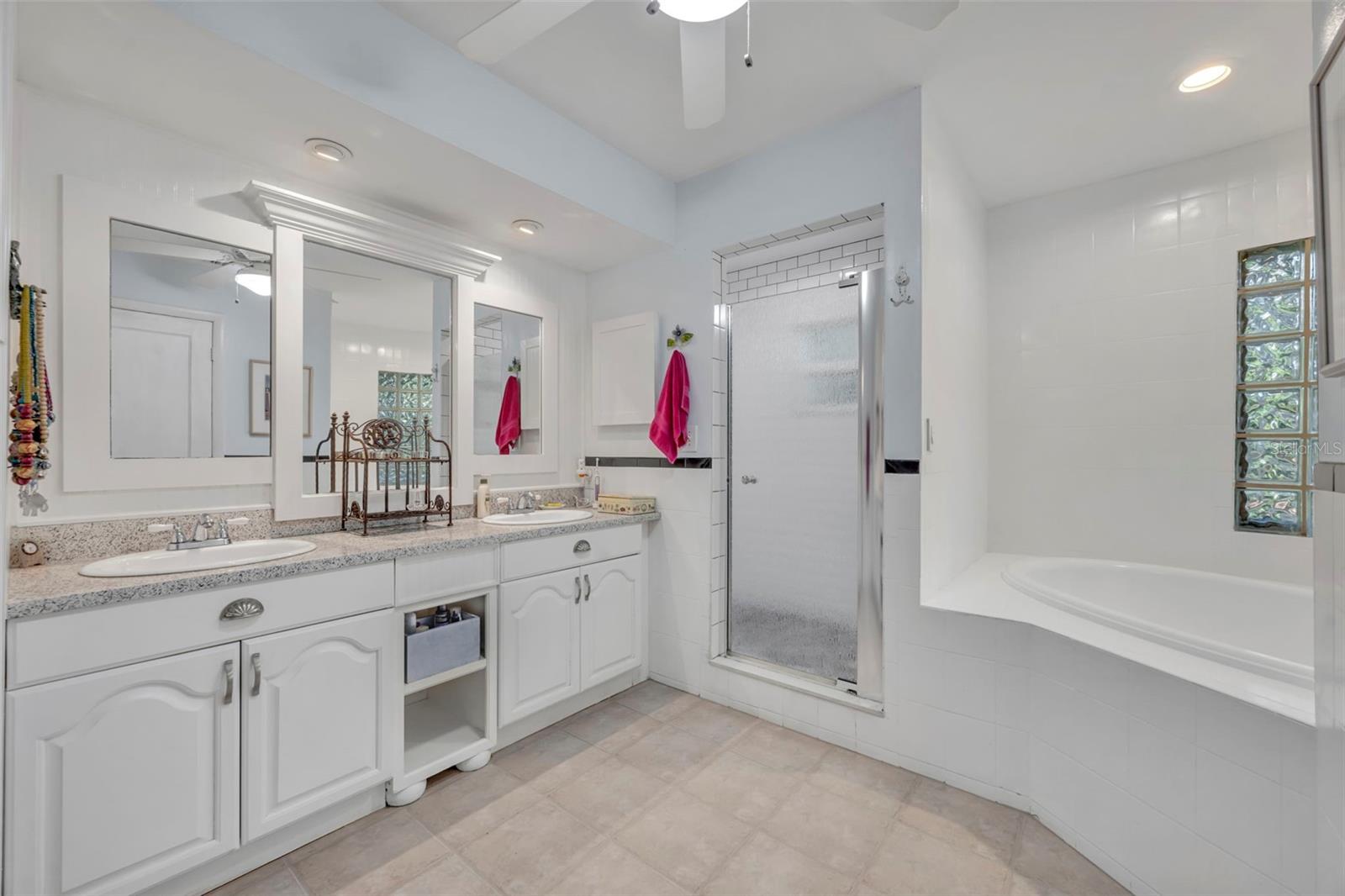 Image 15 of 23 For 902 Westmoreland Drive
