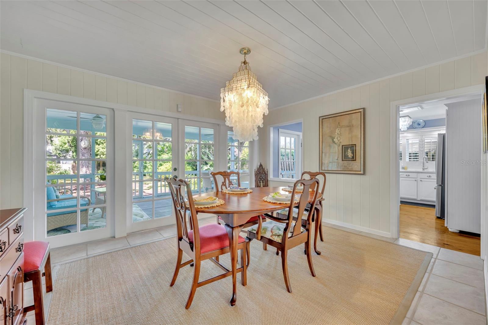 Image 7 of 23 For 902 Westmoreland Drive