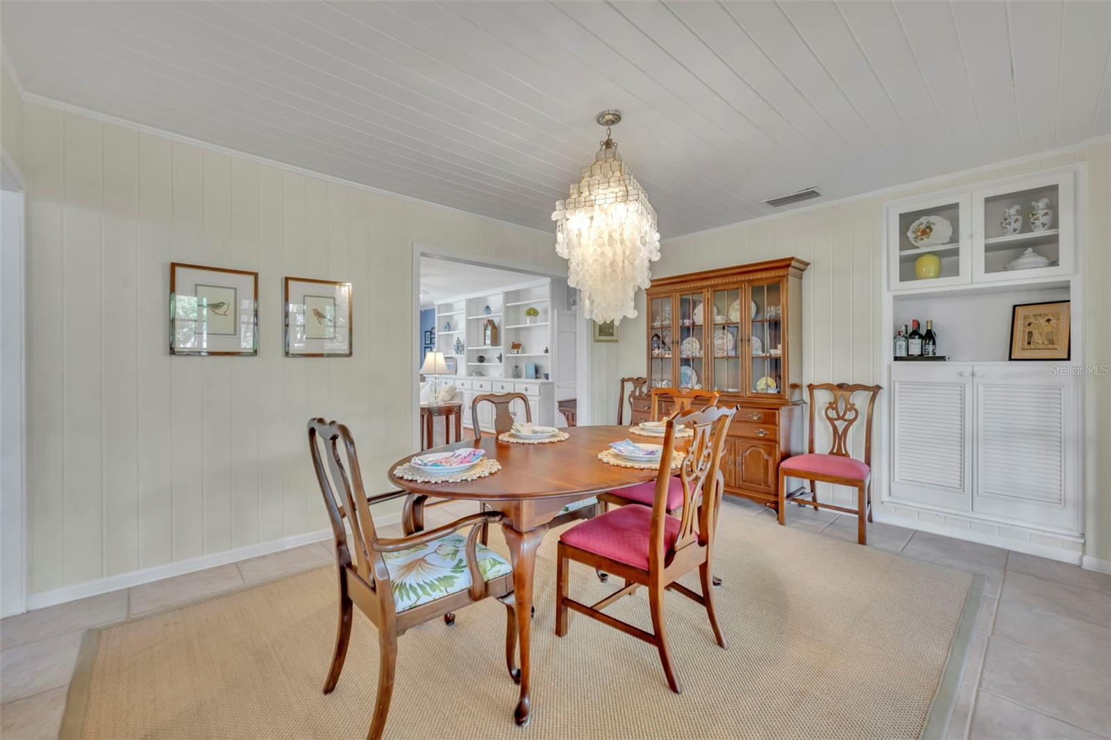 Image 8 of 23 For 902 Westmoreland Drive