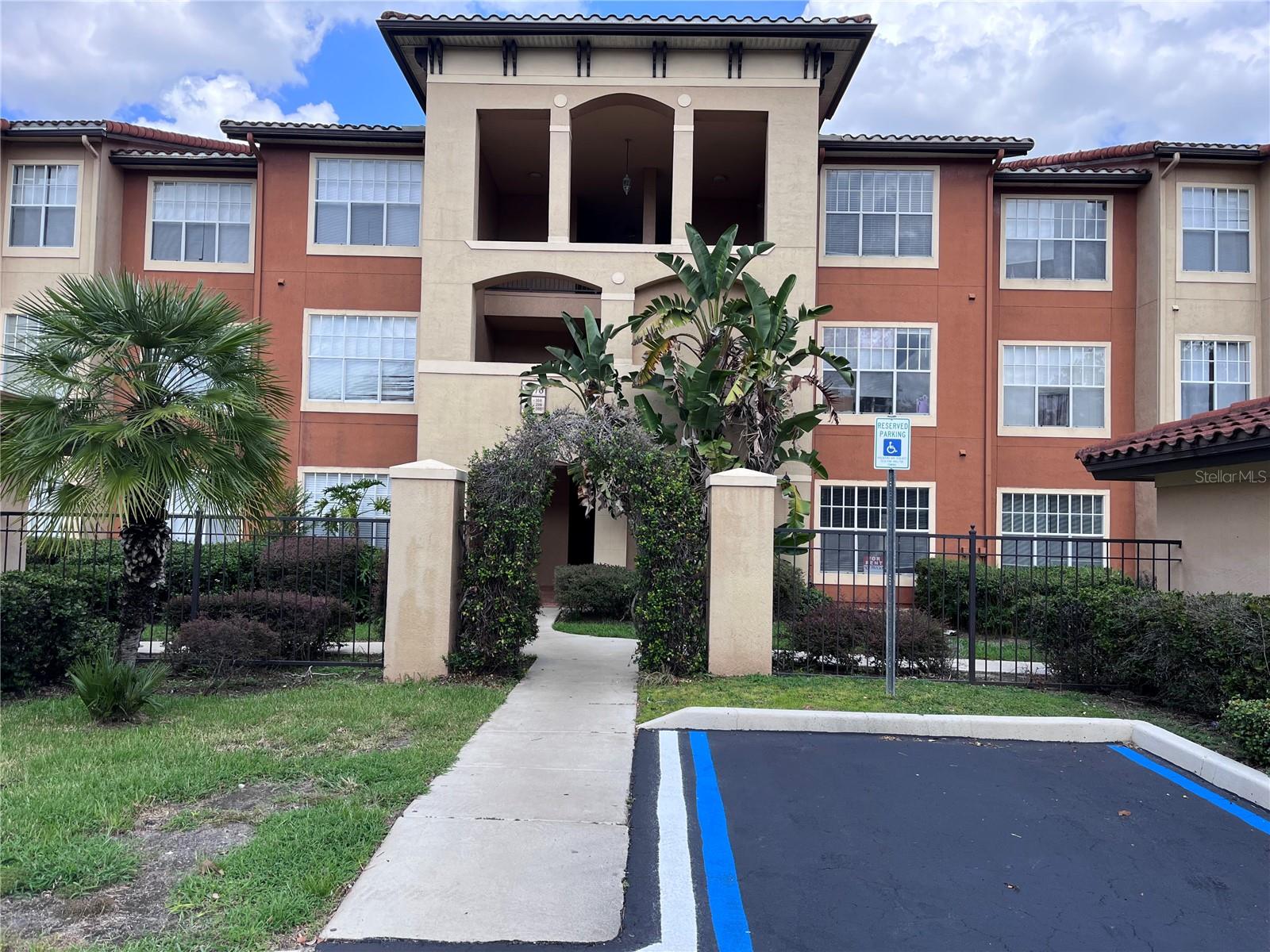 Details for 5578 Metrowest Boulevard 105, ORLANDO, FL 32811