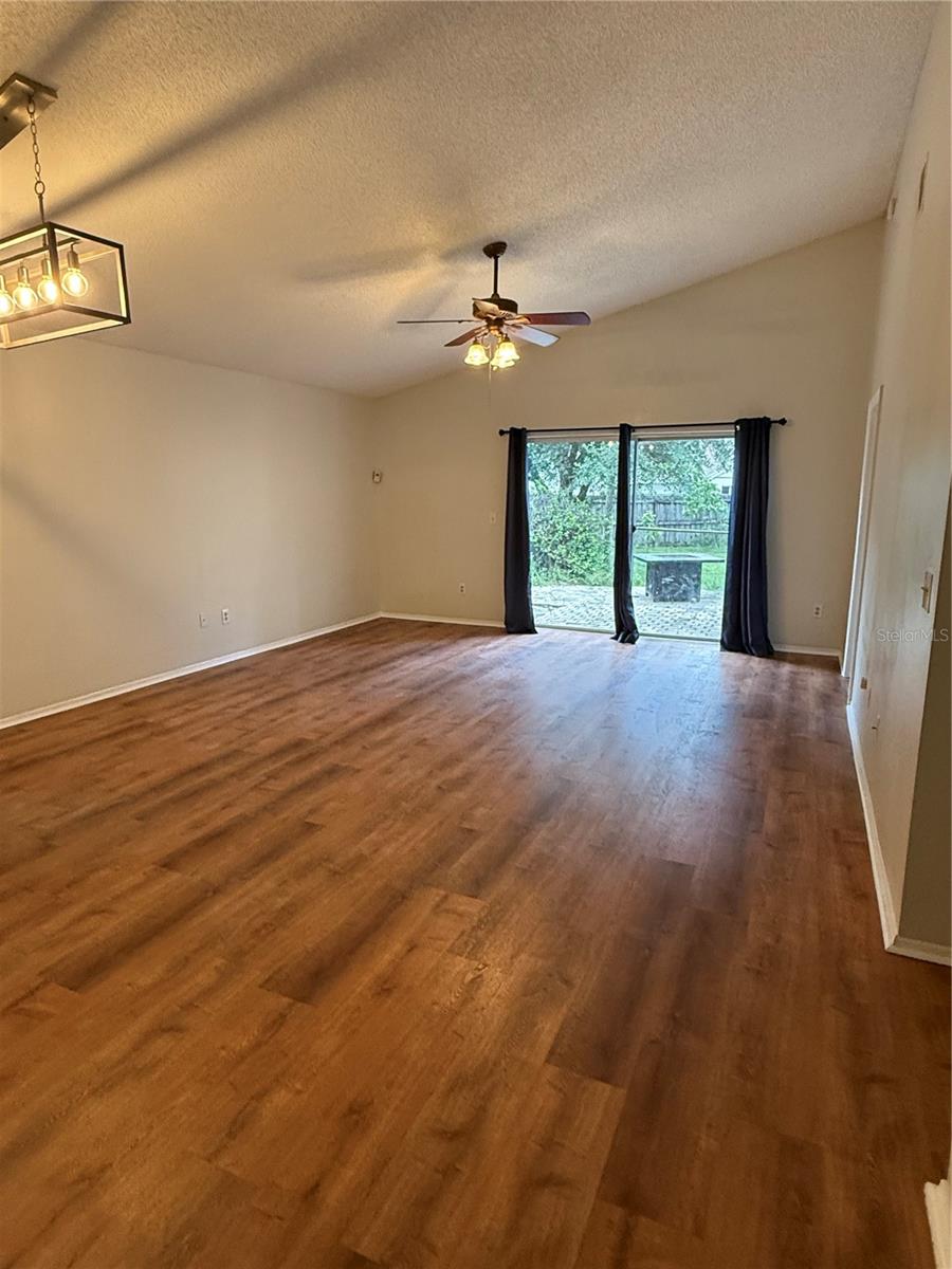 Image 4 of 17 For 10825 Bellamy Court