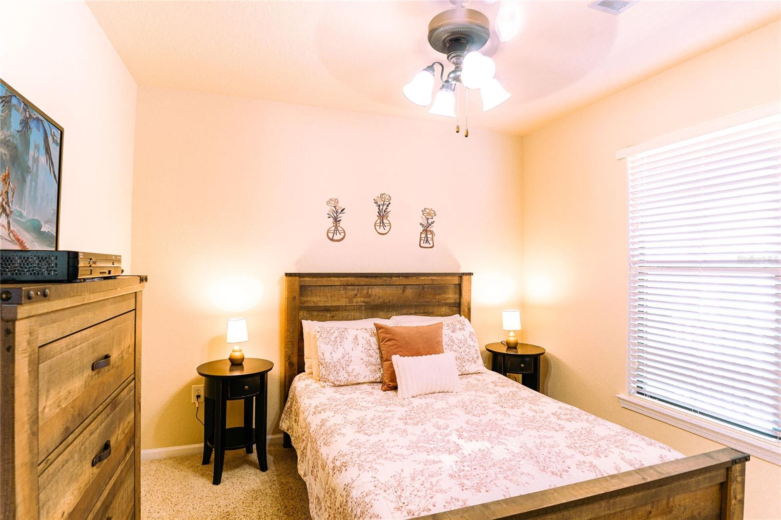 Image 10 of 34 For 903 Charo Parkway 831