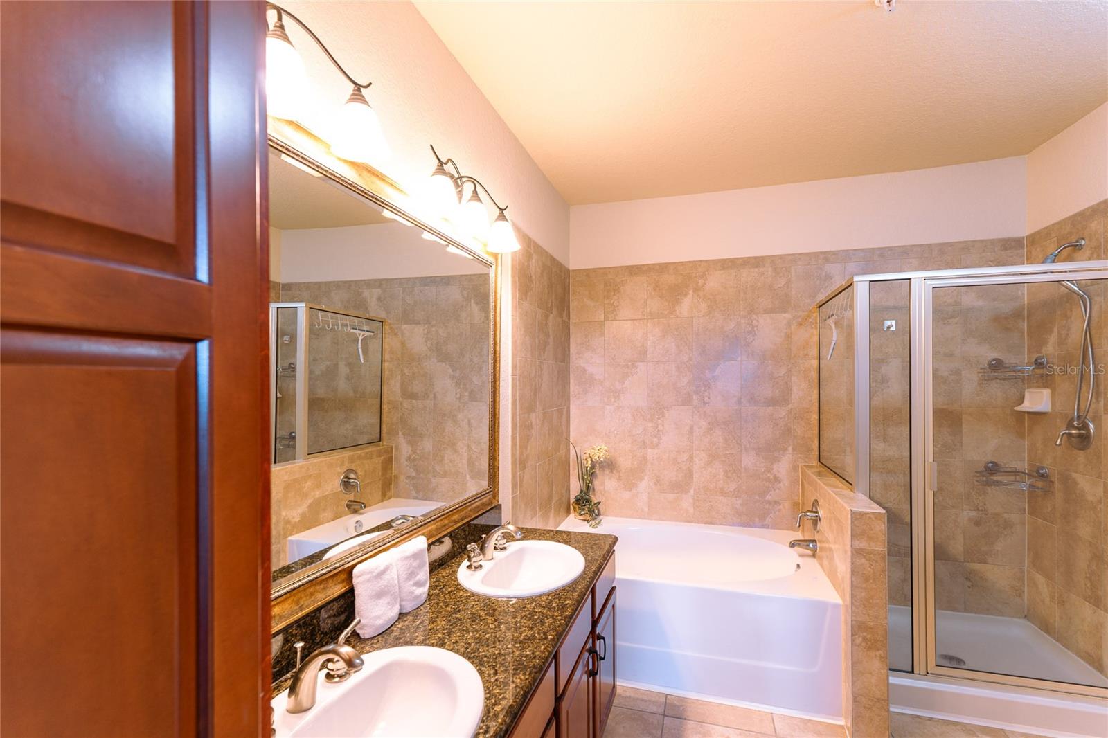 Image 15 of 34 For 903 Charo Parkway 831