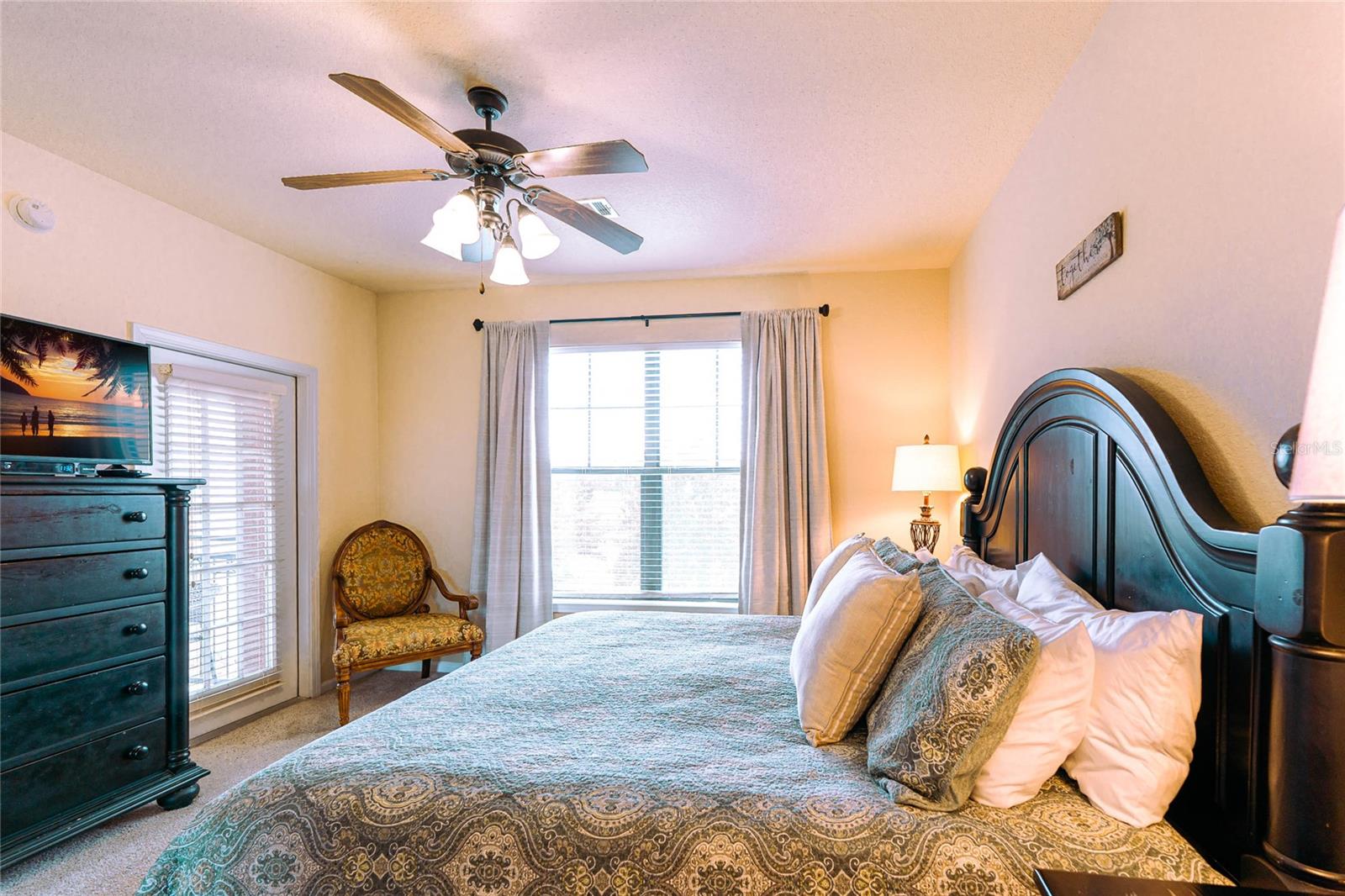Image 17 of 34 For 903 Charo Parkway 831